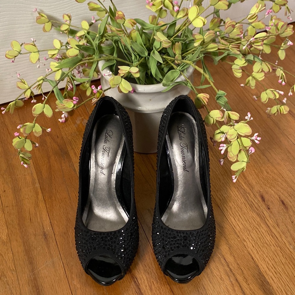 Peep Toe Pumps by Lulu Townsend-Size 6